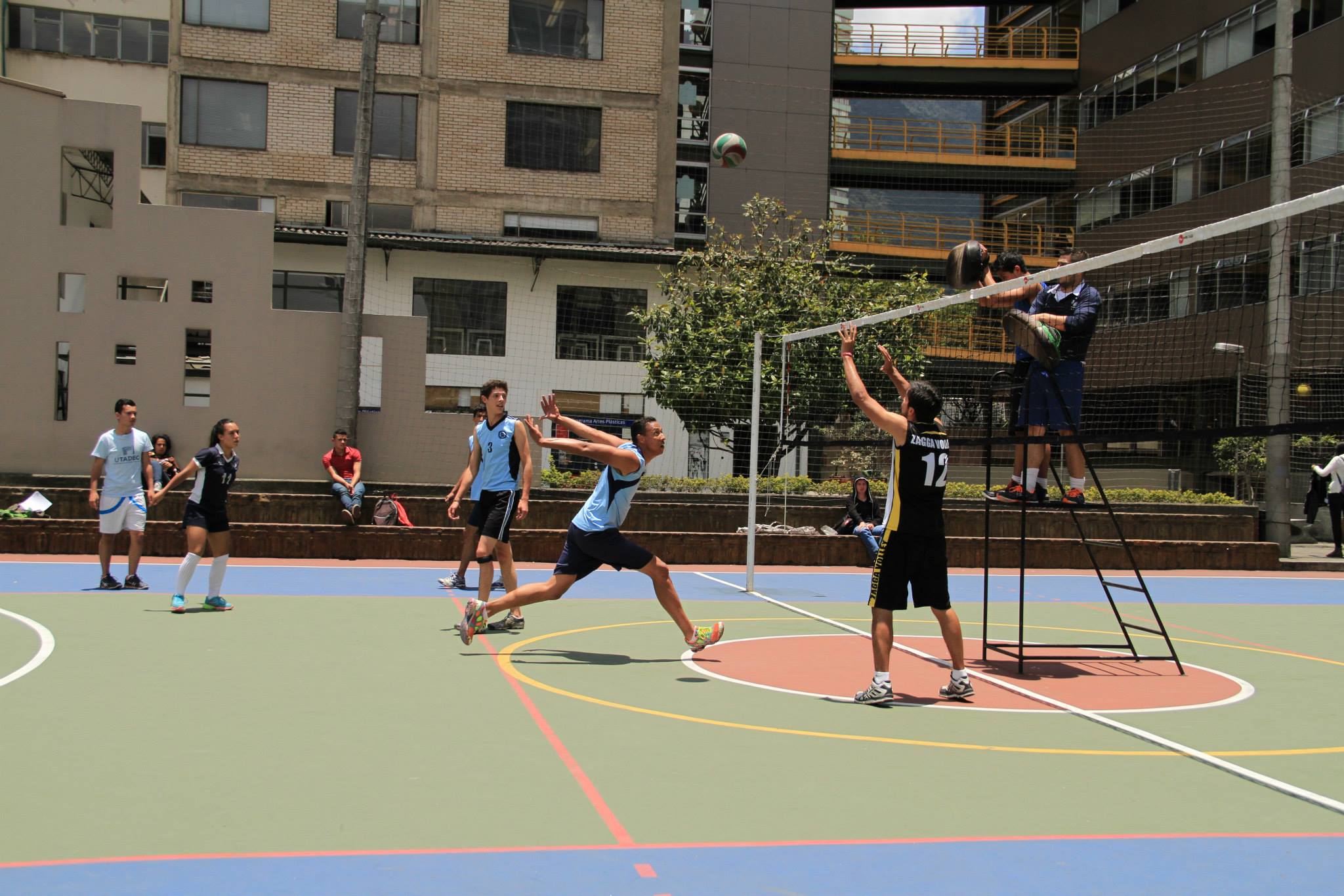 Entrenamiento De Voleibol Masculino | Universidad De Bogotá Jorge Tadeo ...