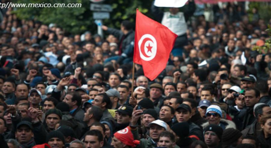 Tunecinos Protestan Contra El Gobierno De Ali Laridi Universidad De